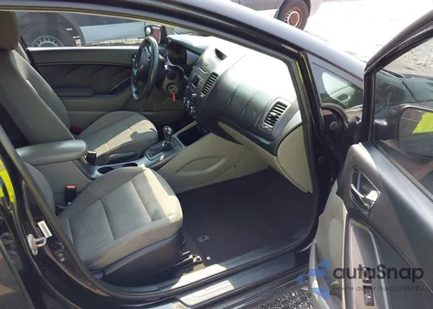 2015 Kia Forte Lx z USA, uszkodzony, nr VIN KNAFK4A65F5320535